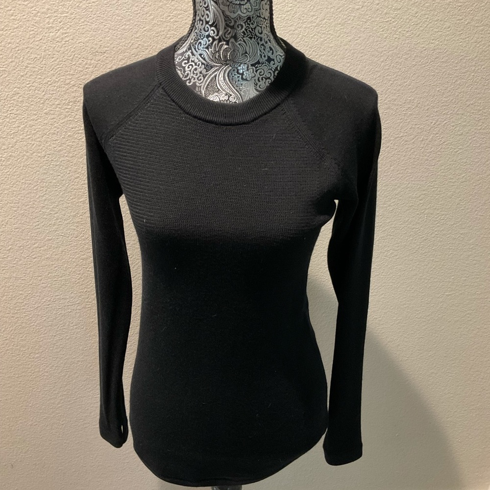 Black lulu lemon sweater.